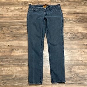 Domaine jeans size 9 ~ made in Kenya ~ cute skinny jeans